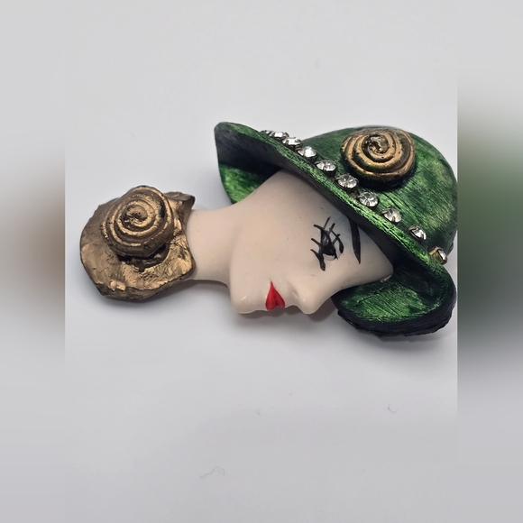 Resin Women Brooch - Picture 5 of 7